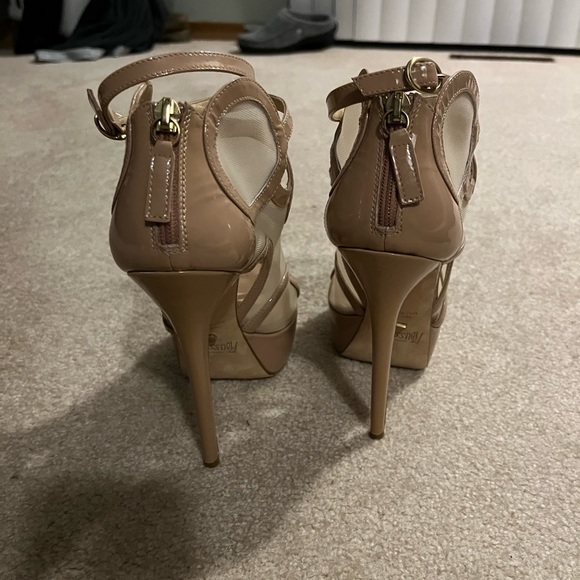 Platform high heels - Picture 4 of 7